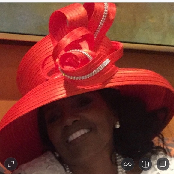 Charm’s Orange Hat - Picture 12 of 14